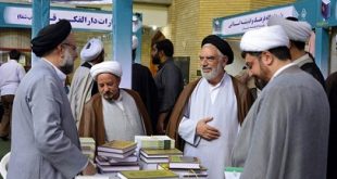 بازدید مدیر حوزه علمیه خراسان از سومین نمایشگاه تخصصی کتب حوزوی در مشهد